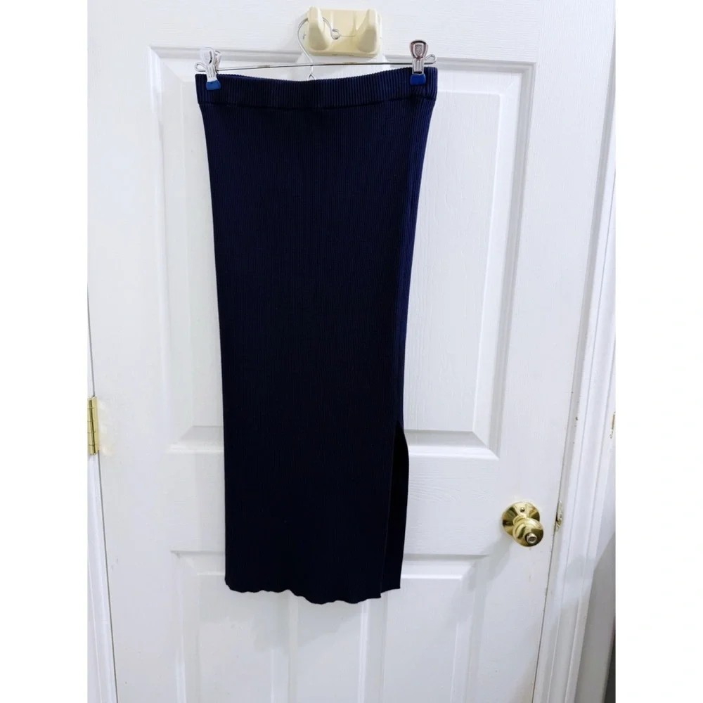 House of Harlow Ribbed Side Slit Midi Skirt in Navy